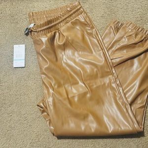 Nine West Women’s Tan Faux Leather Joggers size XL